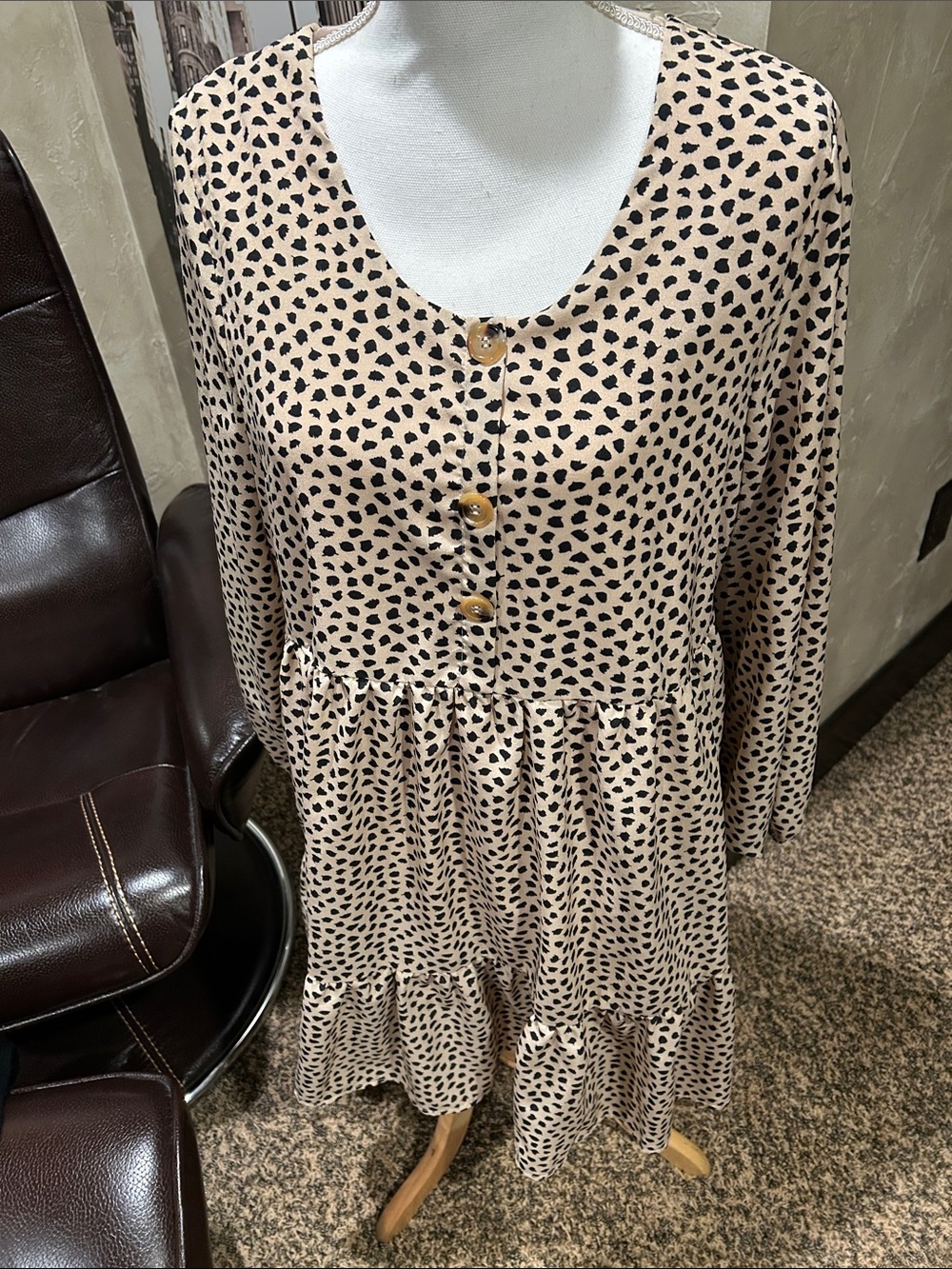 Hayden Los Angeles Black Spotted Beige tiered dress medium